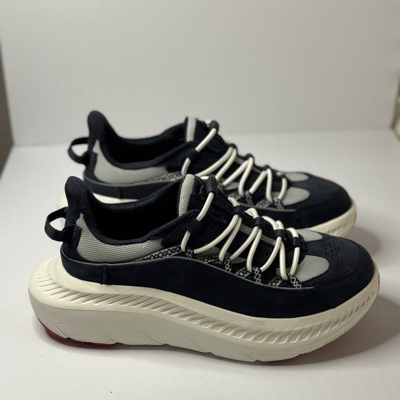 UGG BLACK/ WHITE CA805 V2 REMIX LEATHER SNEAKERS, MEN US 8 - Picture 4 of 9